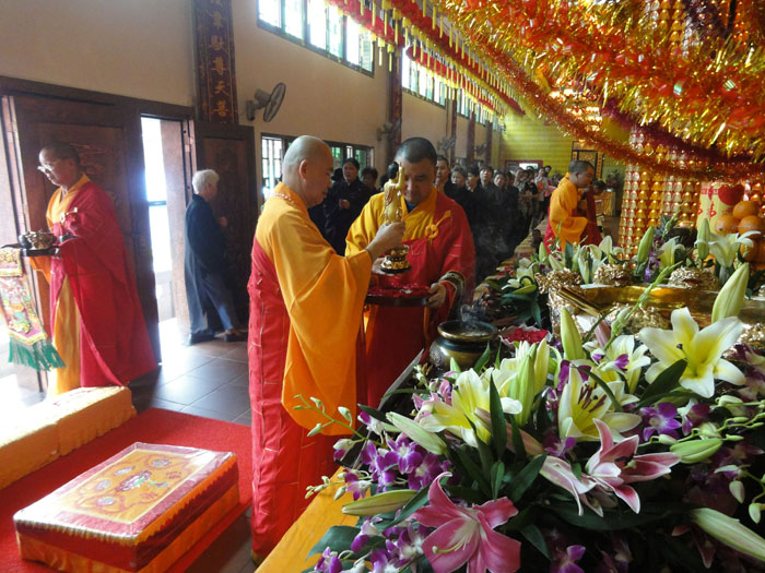 四月初八浴佛法会