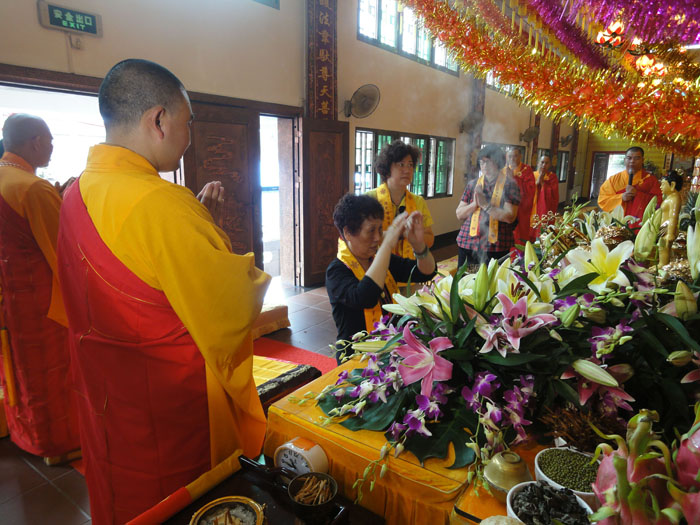 四月初八浴佛法会